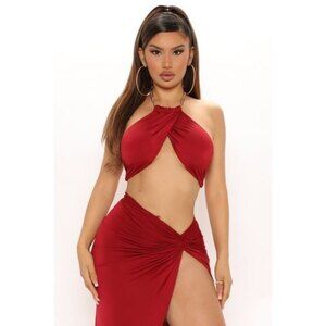 #46 Fashion Nova | NWOT High Maintenance Burgundy Halter Chain Crop Top Size M